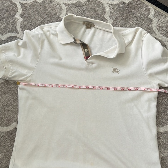 Authentic Burberry polo. Size medium - Picture 6 of 6
